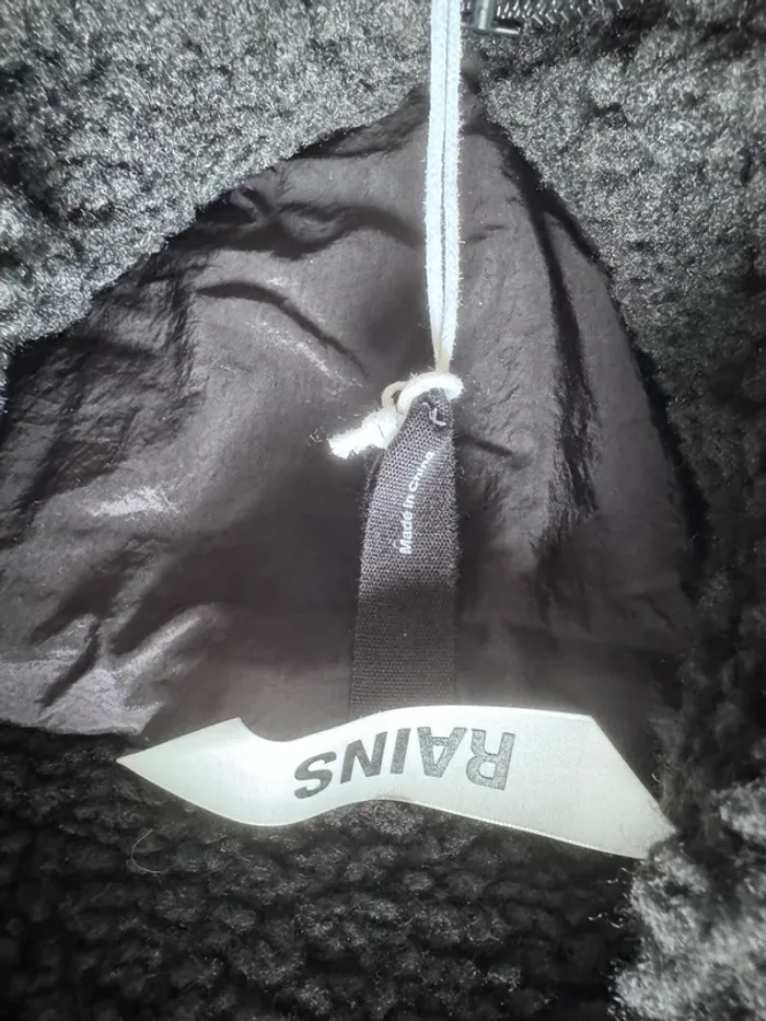 Veste polaire Rains noire – Taille XL – Neuf - Valeur 199€ - Prix spécial été - photo numéro 6