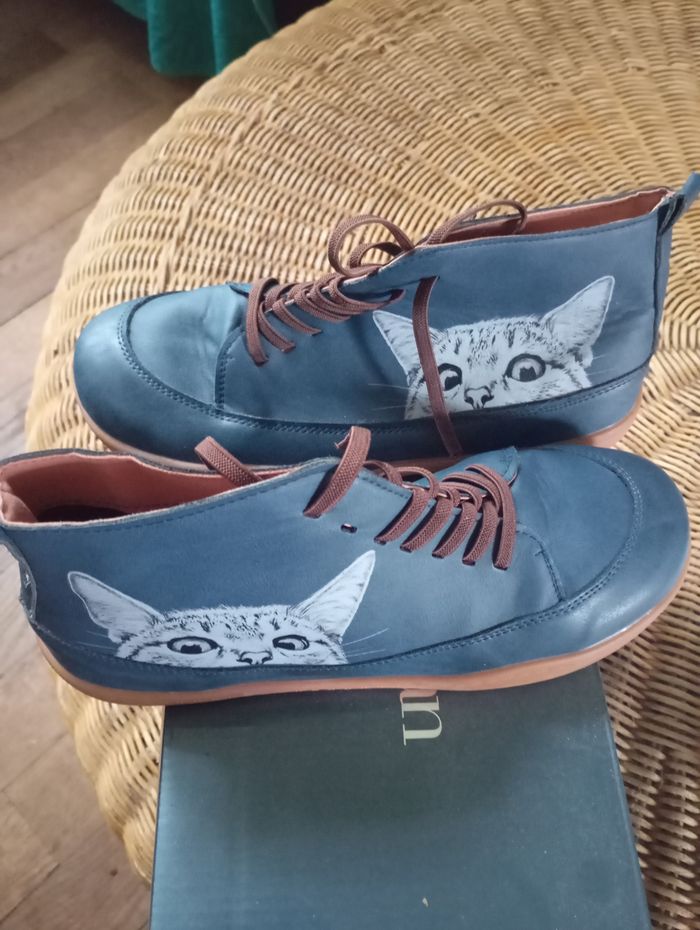 A vendre chaussures montantes femme