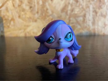 Idée cadeau 🎁 1 figurine Petshop LPS