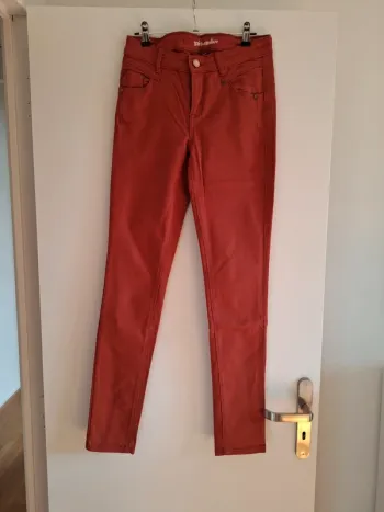 Pantalon rouge bordeaux grain de malice - 38 - très bon état