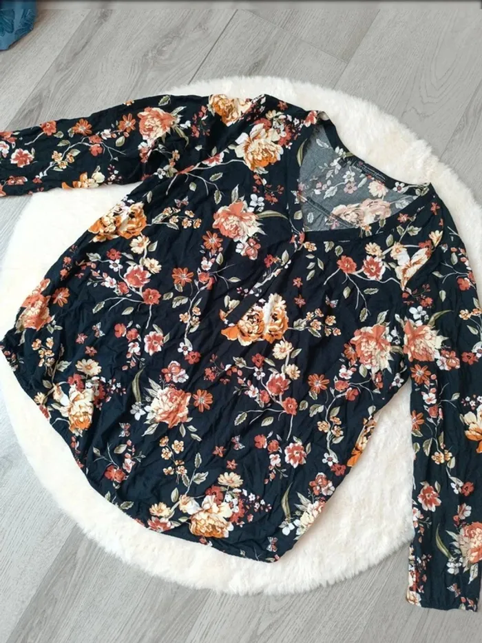 Haut fleuri BPC Bonprix Collection – Taille 48