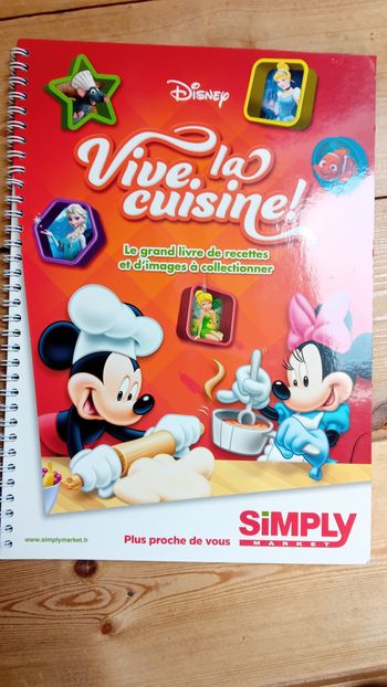 Livre de recette et de stickers Disney