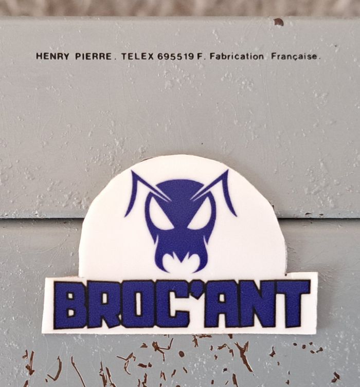 Valise publicitaire en métal Duracell lapin tambour vintage - photo numéro 9