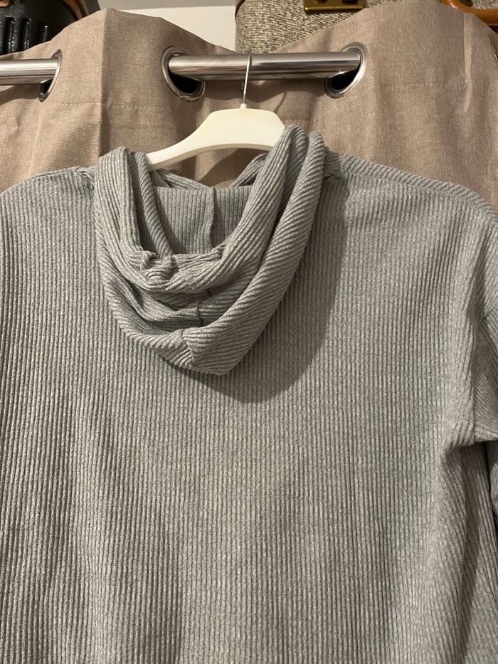 Sweet à capuche - photo numéro 3