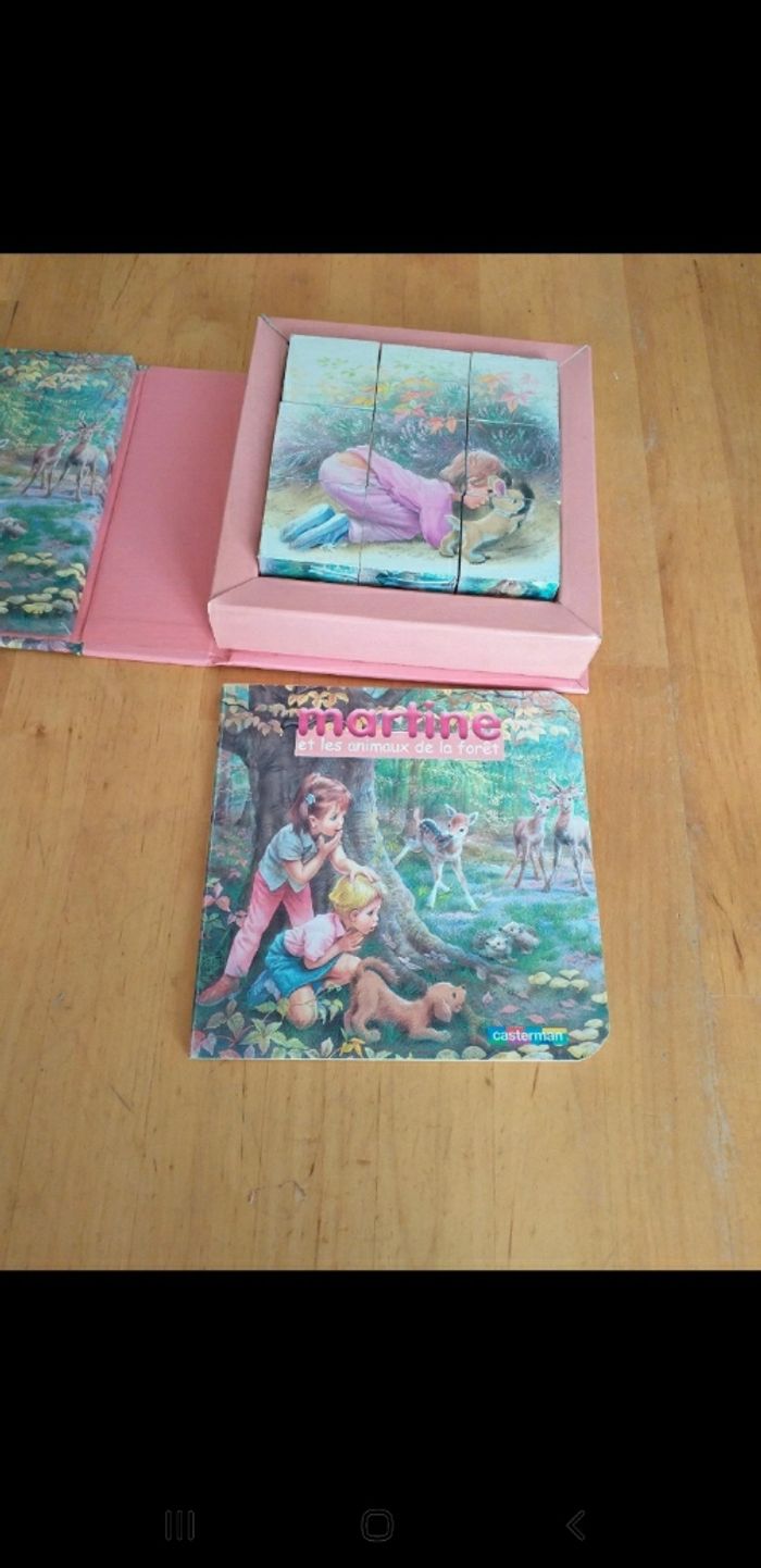 Coffret Martine. Livre cartonne et cubes puzzle bois
