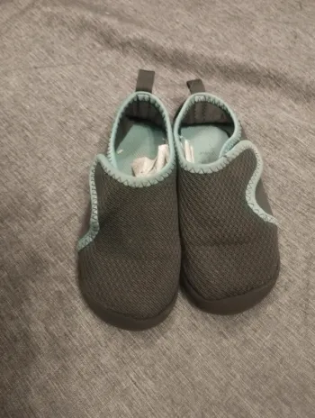 Chaussons Decathlon taille 26