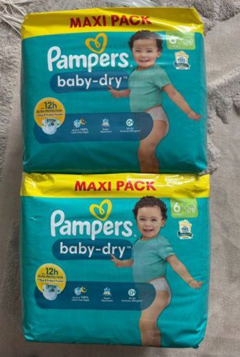 2 paquets  de 78 couches Pampers taille 6