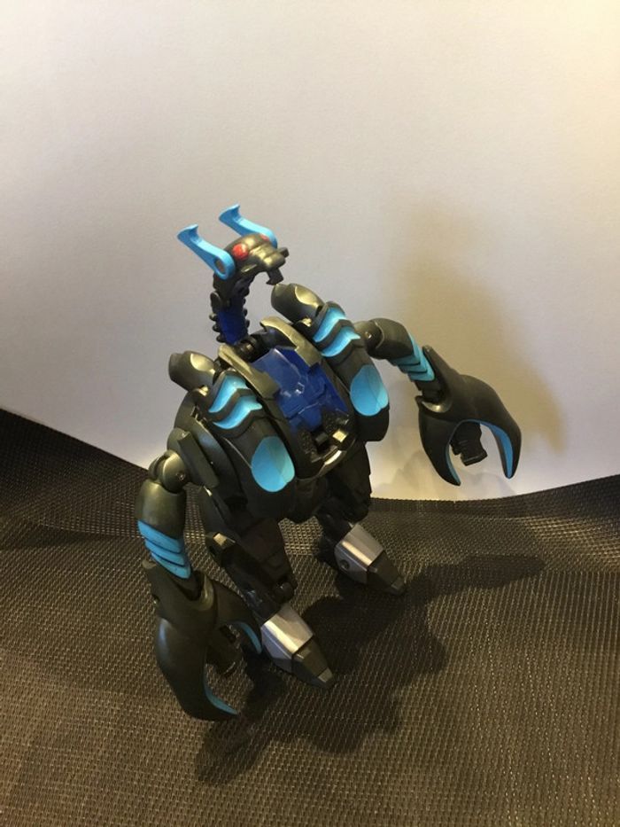 Figurine articulée Bakugan Mechtogan Titan Venexus 20cm robot - photo numéro 3