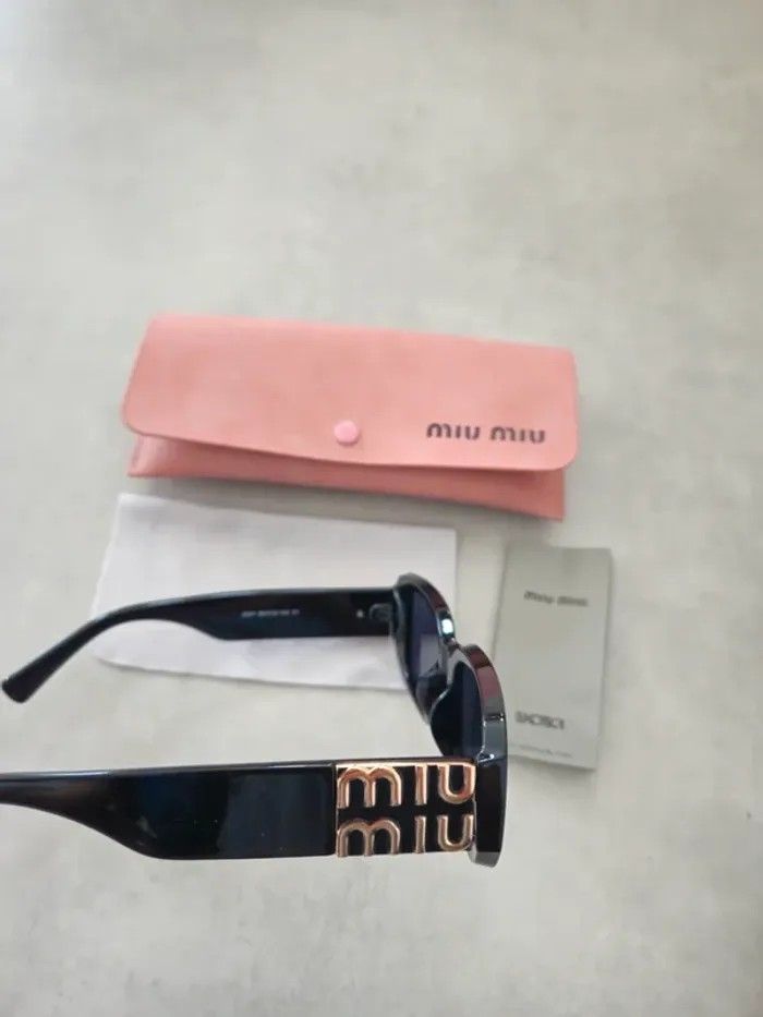 Lunette Miu Miu noire - photo numéro 3