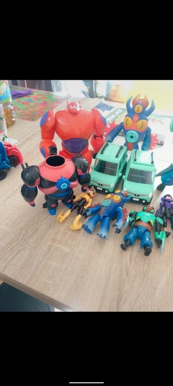 Lot figurines les nouveaux héros