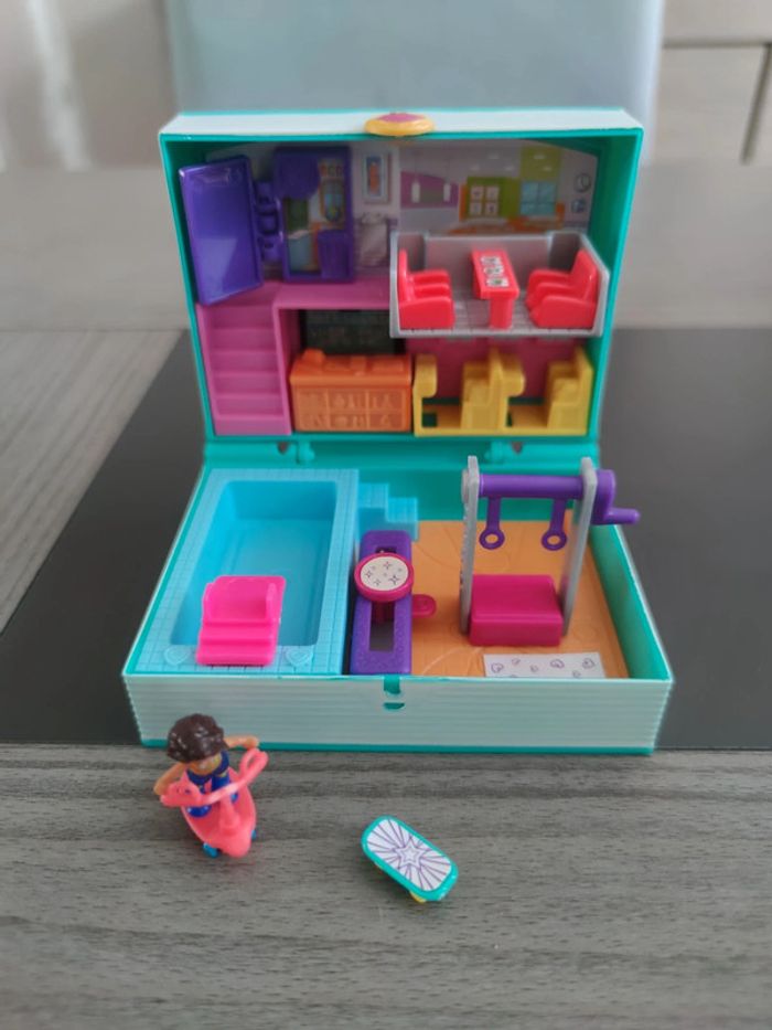 Polly pocket