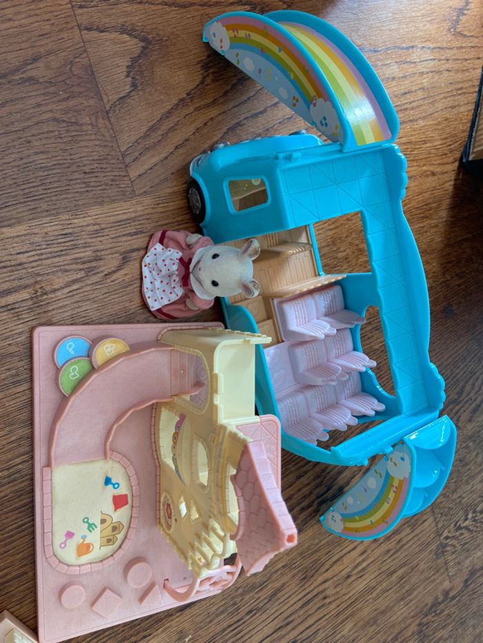 Nursery, bac à sable, bus et bébés sylvanian families - photo numéro 6