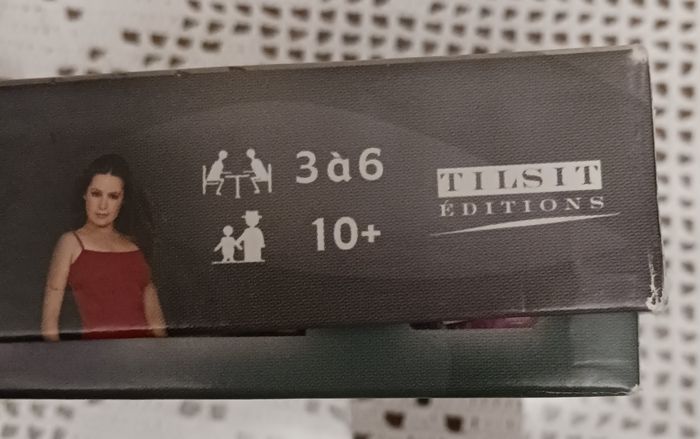 Jeu de cartes Charmed Le Pouvoir des Trois (petite boîte grise) - photo numéro 3