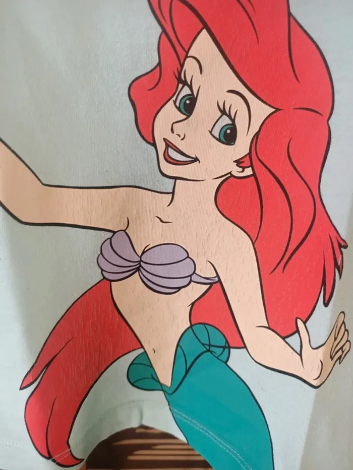 T-shirt Disney princesses 3/4ans - photo numéro 2