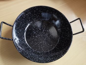 Wok sauteuse en émaille
