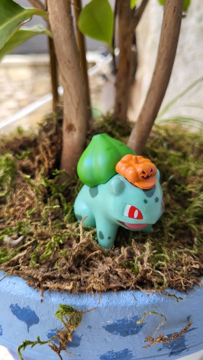 Super Figurine pokemon Nintendo Bulbizarre halloween effet brillant - photo numéro 3