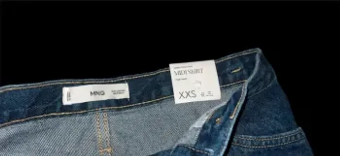 Jupe jeans Mango neuve avec étiquette - photo numéro 2