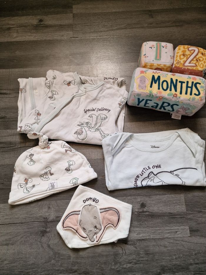 Ensemble disney 4 pièce dumbo 12M