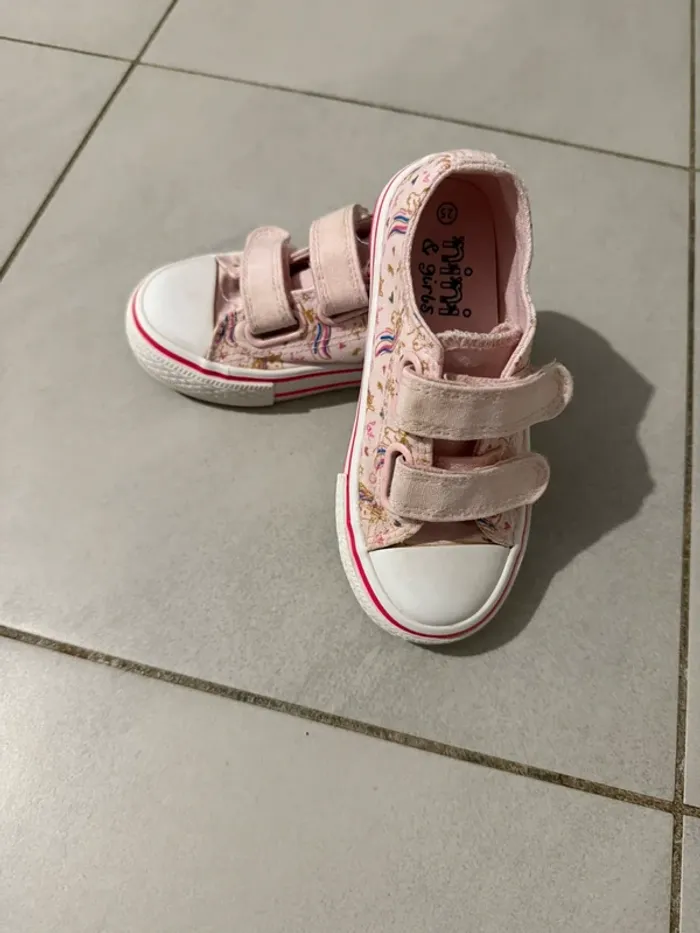 Baskets à scratch  fille rose pâle taille 25 motif licorne - photo numéro 3