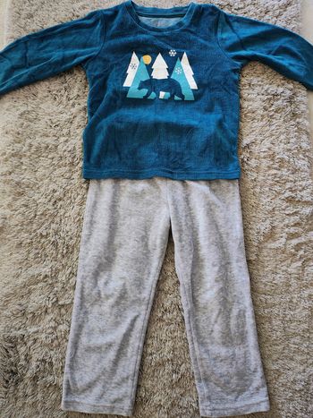 Pyjama 2 pièces taille 4 ans