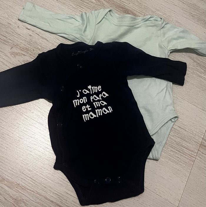 2 bodys bébé - photo numéro 3