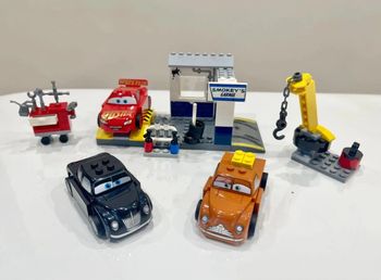 Lego Cars Juniors 10743 - Le garage de Smokey