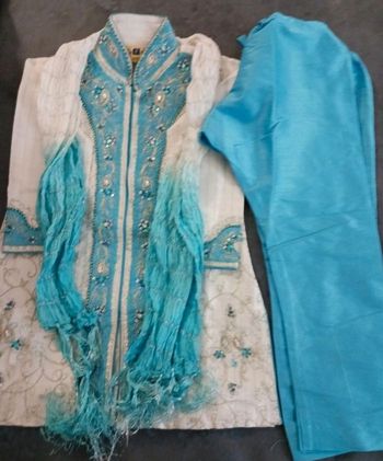 Tenue indienne turquoise blanche