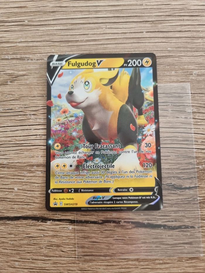 Carte pokémon fulgudog V swsh219 année 2022 - photo numéro 3