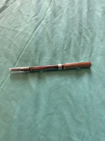 Crayon à sourcils L’Oréal