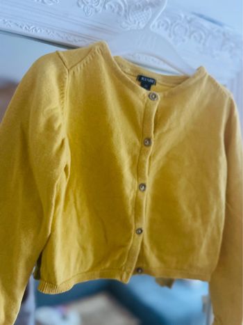 Gilet fille couleur moutarde fille 4ans