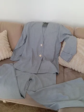 Ensemble veste et pantalon neuf