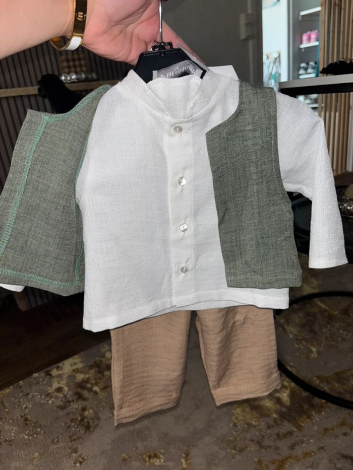 Ensemble neuf bébé 6 mois / costume 3 pièces - photo numéro 3