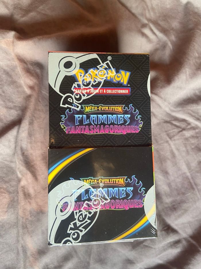 Demi display flammes fantasmagoriques Pokémon