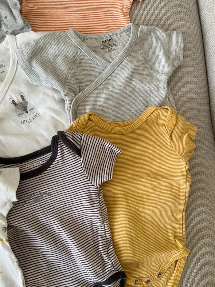 Lot 9 bodys taille 3 mois - photo numéro 3