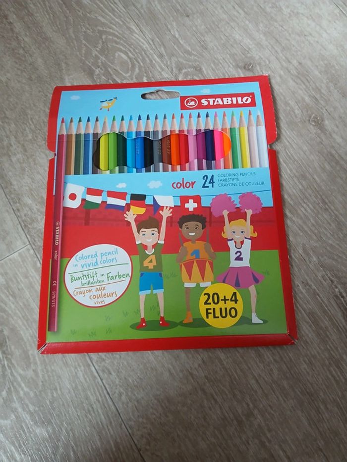 Étui de crayons de couleurs stabilo