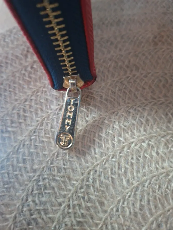 Portefeuille Tommy Hilfiger tricolore – logo doré - photo numéro 14
