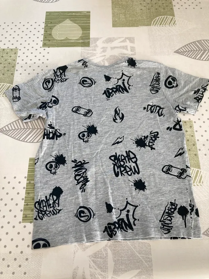 Tee-shirt primark gris en 9 ans (134 cm) - photo numéro 3