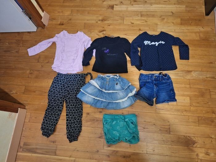 Lot vêtements printemps été  fille 4 ans et plusieurs 5 ans - photo numéro 2