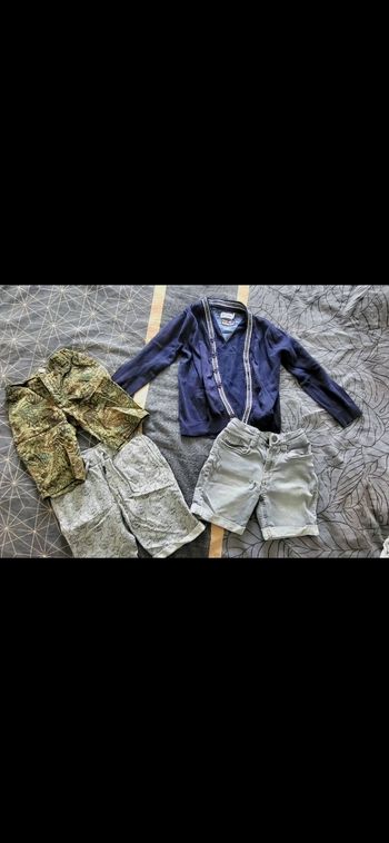Lot short gilet taille 5/6ans