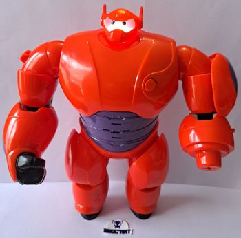 Figurine électronique Disney Les Nouveaux Héros Baymax Bandai 2014