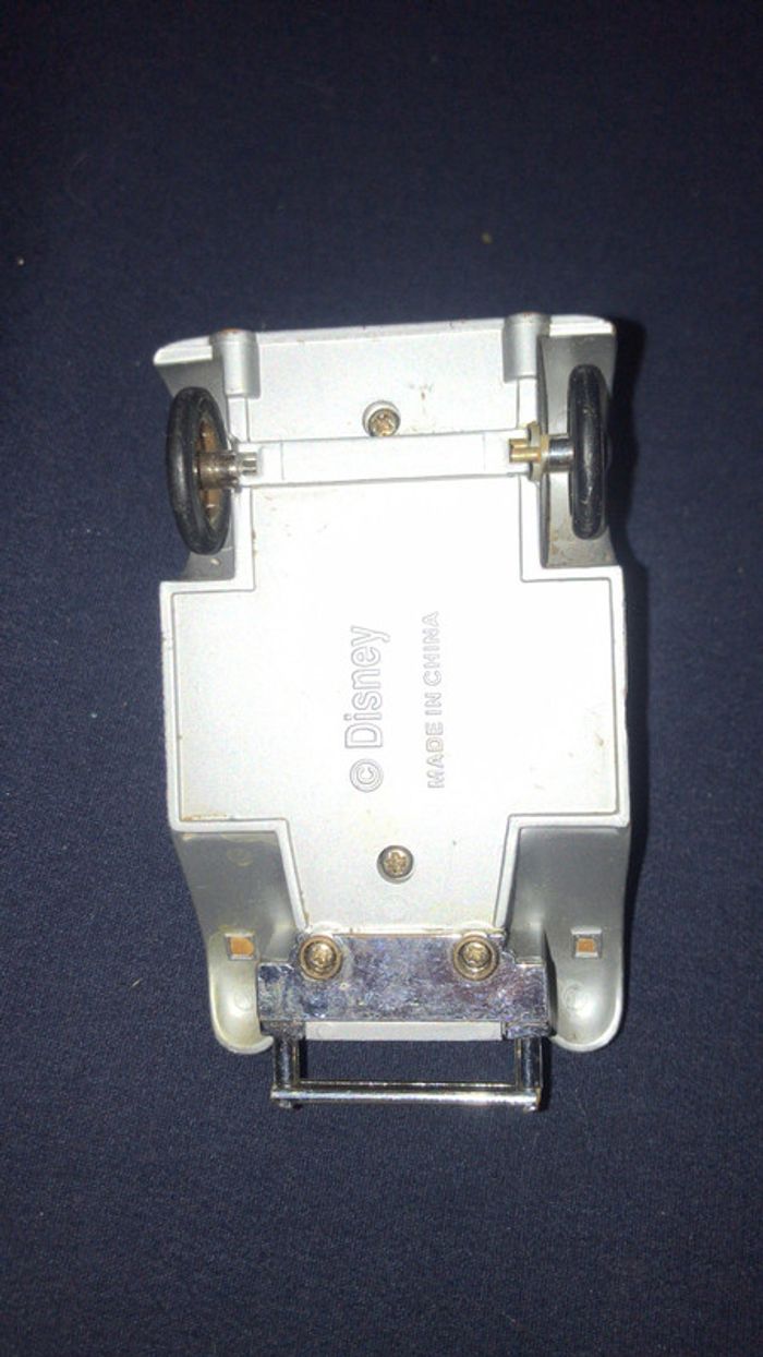 Voiture Mickey et minnie Disneyland resort