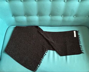 Écharpe noire pailletées