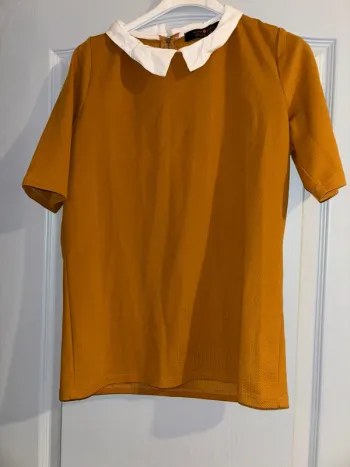 Tee shirt avec col cache cache