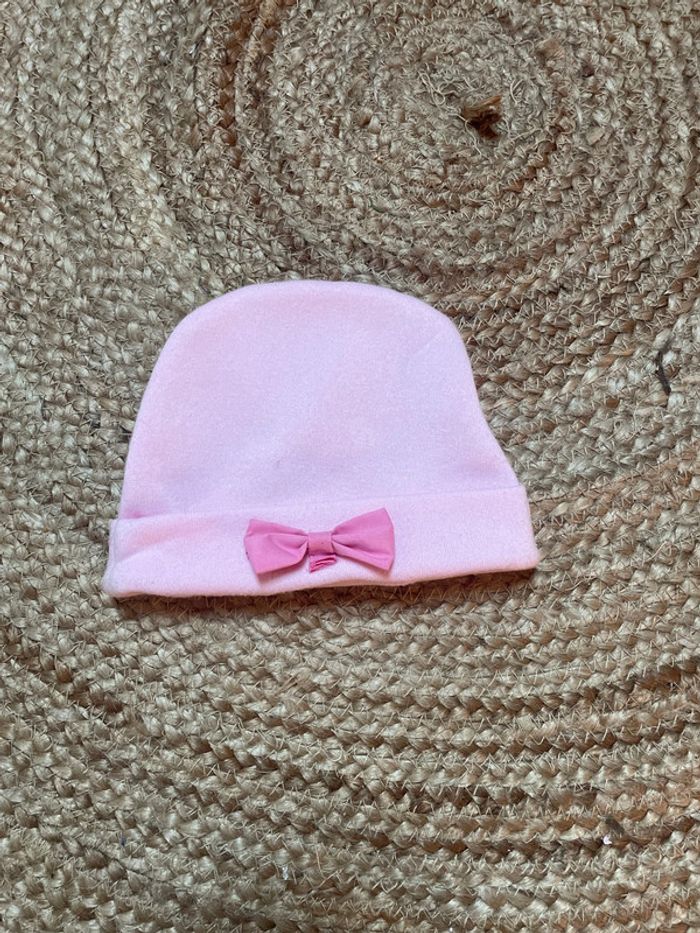 Bonnet bébé rose à noeud