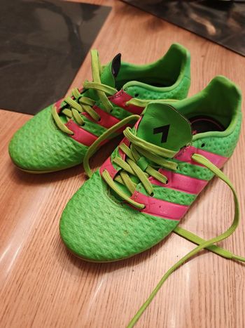 Chaussures de foot 30