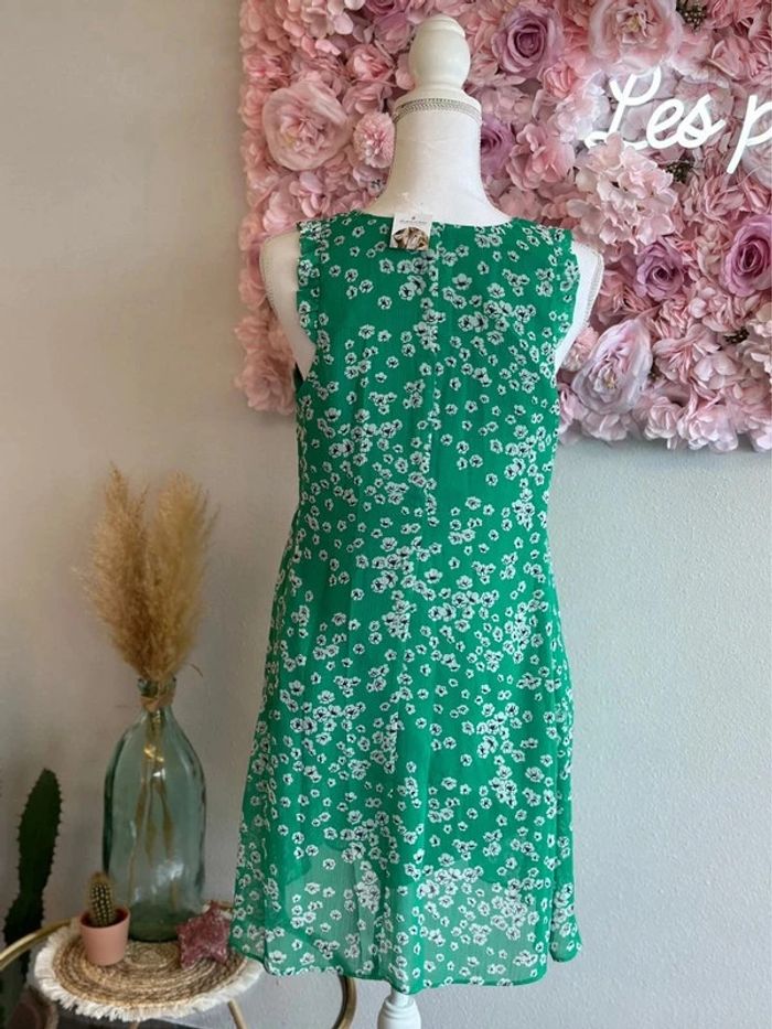 Robe d’été coupe fluide verte à motifs fleuris taille 36 - Banana Republic - photo numéro 6
