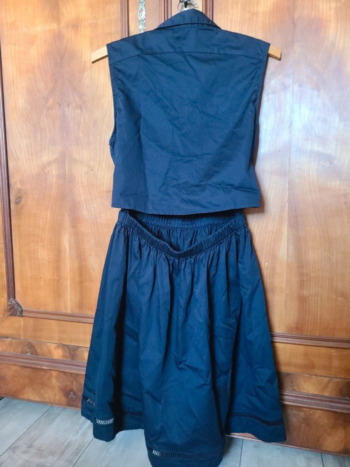 Robe bleue marine - photo numéro 2