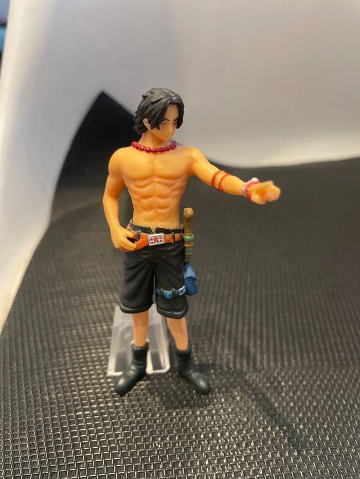Figurine One Piece Ace Law’s ambition Bandai Portgas-D-Ace officiel - photo numéro 5
