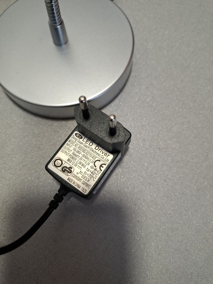 Jolie petite lampe led flexible de bureau/table de chevet Livarno argentée comme neuve - photo numéro 6