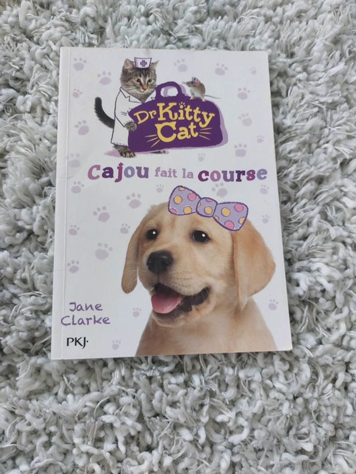 Roman de poche "Dr Kitty Cat Cajou fait la course" Pkj. Jane Clarke